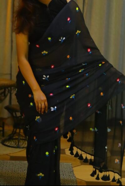 Embroidered mul cotton saree